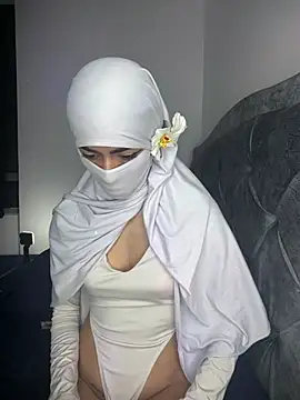  Zahiira  online show from 07.31.26