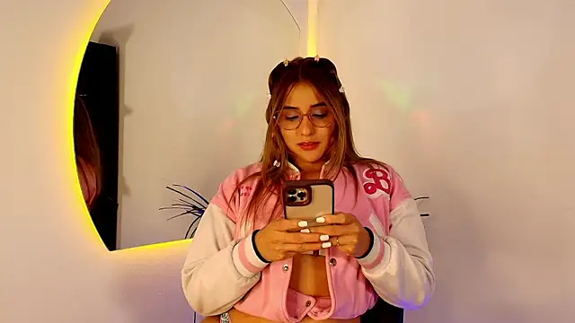 Sophie Janner online show from 01.31.26