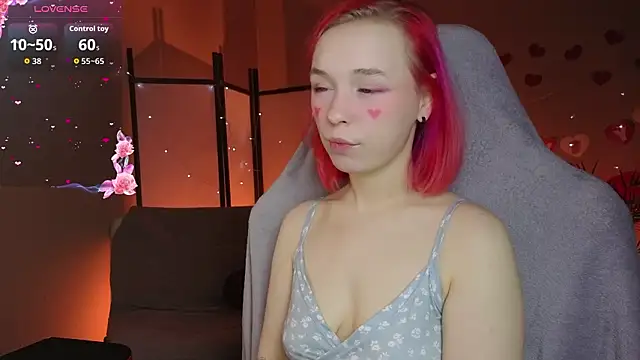 NaomiYoru online show from 02.15.26