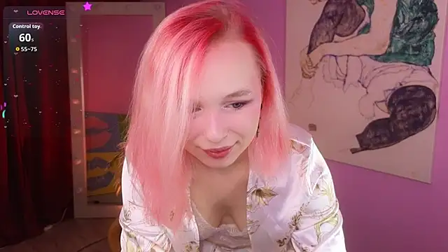 Snapshot of NaomiYoru chatting on 05.09.26 NaomiYoru online show from 05.09.26