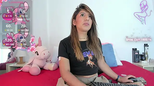 Snapshot of Ariana-Fernandez chatting on 11.24.25 Ariana-Fernandez online show from 11.24.25