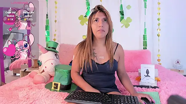 Ariana-Fernandez online show from 03.10.26