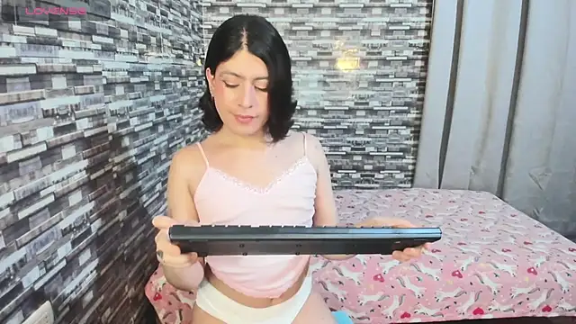 Snapshot of xxxEmmaxx chatting on 01.06.26 xxxEmmaxx online show from 01.06.26