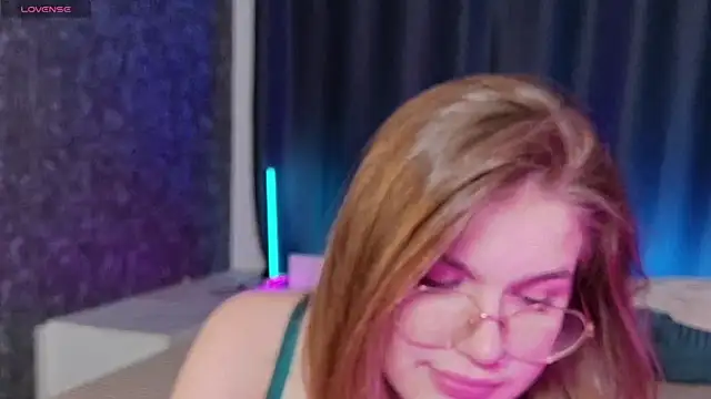 SophieMurrr online show from 05.28.26