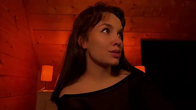 Snapshot of Crucio chatting on 01.11.26 Crucio online show from 01.11.26