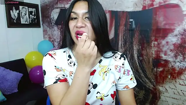 Snapshot of gigi_gilt_ chatting on 07.17.26 gigi gilt online show from 07.17.26