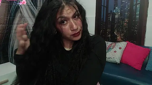 Snapshot of gigi_gilt_ chatting on 07.28.26 gigi gilt online show from 07.28.26