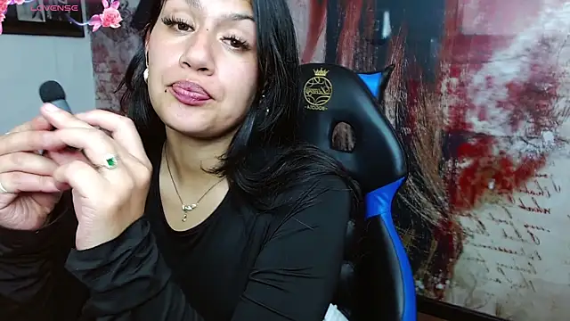 Snapshot of gigi_gilt_ chatting on 07.31.26 gigi gilt online show from 07.31.26
