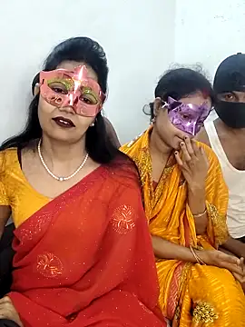 Snapshot of Sexy_kaira01 chatting on 11.08.25 Sexy kaira01 online show from 11.08.25