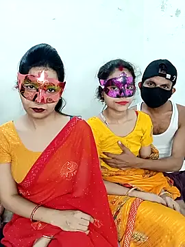 Snapshot of Sexy_kaira01 chatting on 11.19.25 Sexy kaira01 online show from 11.19.25