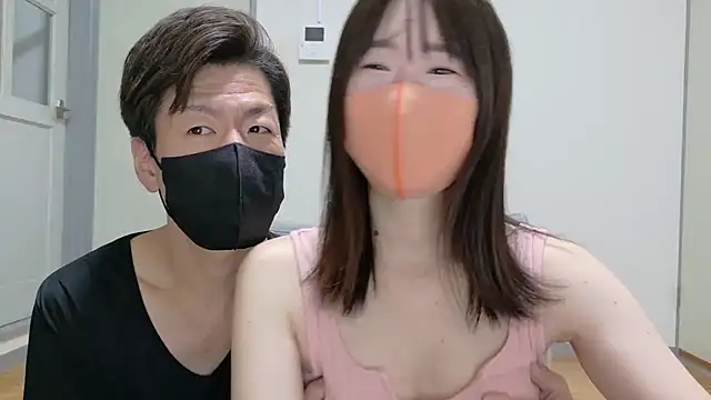 Snapshot of Miku-ooo chatting on 09.28.25 Miku-ooo online show from 09.28.25