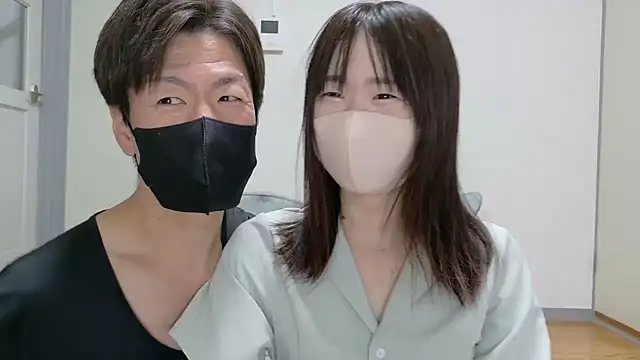 Snapshot of Miku-ooo chatting on 10.05.25 Miku-ooo online show from 10.05.25