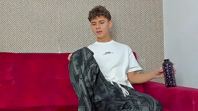 willy sexxx18 online show from 02.11.26