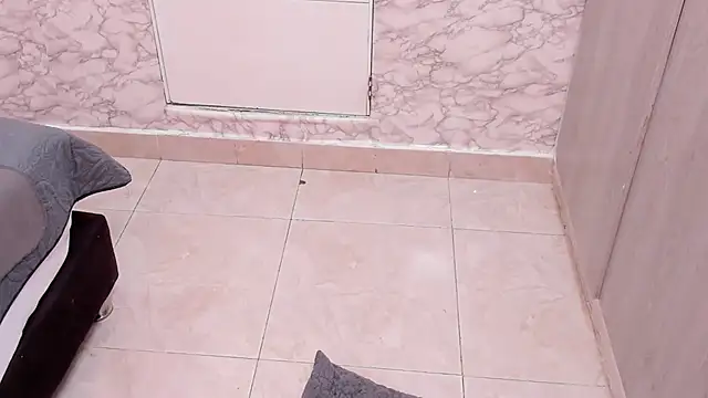 SASHA BROWNIE   online show from 11.22.25