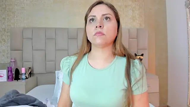 cloesummerr  online show from 10.22.25