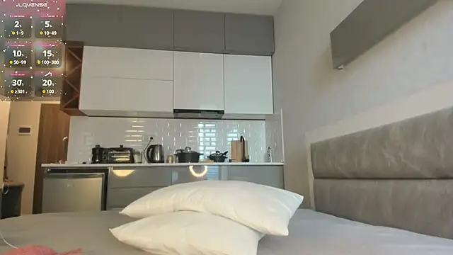 Clarity Yumi online show from 09.10.25