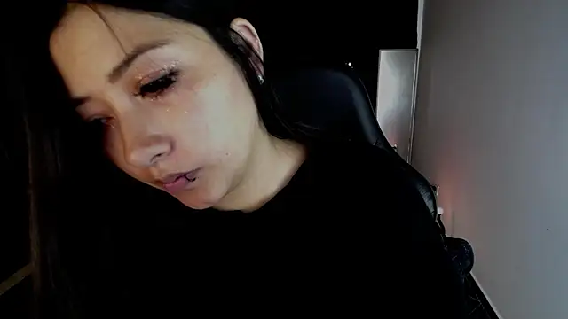 Mia 1120 online show from 09.19.25