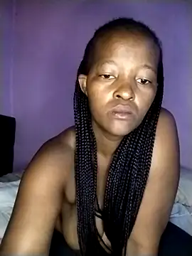 Snapshot of curvyyyyBabe chatting on 12.02.25 curvyyyyBabe online show from 12.02.25