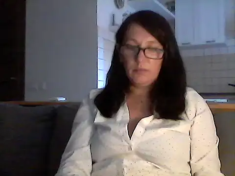 Snapshot of Elena48324 chatting on 09.26.25 Elena48324 online show from 09.26.25