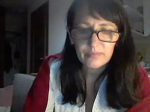 Snapshot of Elena48324 chatting on 12.17.25 Elena48324 online show from 12.17.25