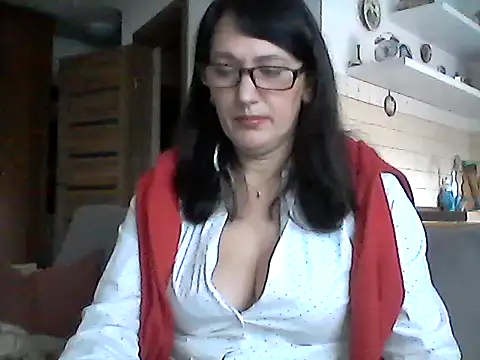 Snapshot of Elena48324 chatting on 02.20.26 Elena48324 online show from 02.20.26