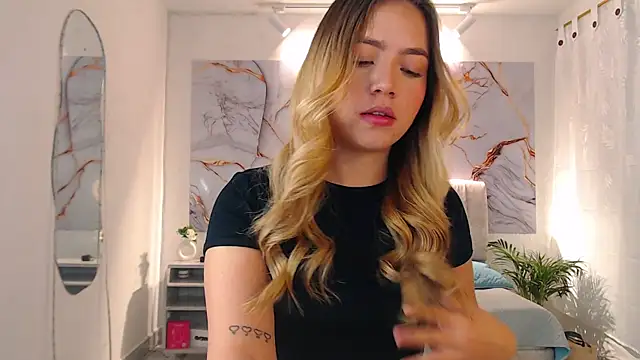  Tiffany1 online show from 10.26.25