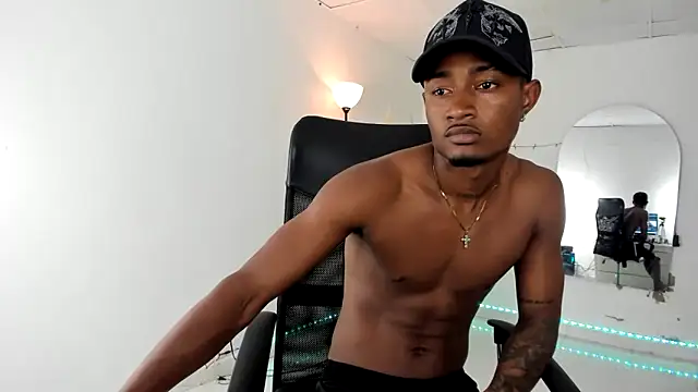 Snapshot of AbonySex69 chatting on 12.15.25 AbonySex69 online show from 12.15.25