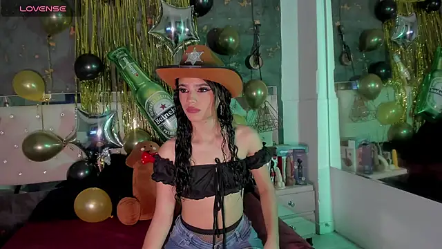 Viiolettlopez online show from 10.02.25