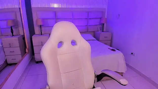 Snapshot of Starbutterflyy_ chatting on 02.11.26 Starbutterflyy online show from 02.11.26