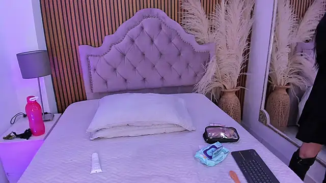 Snapshot of Starbutterflyy_ chatting on 02.23.26 Starbutterflyy online show from 02.23.26