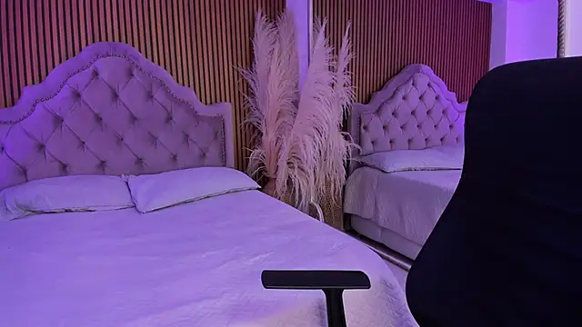 Snapshot of Starbutterflyy_ chatting on 02.25.26 Starbutterflyy online show from 02.25.26