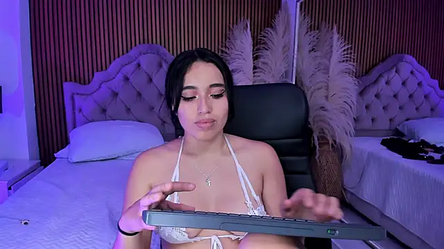 Snapshot of Starbutterflyy_ chatting on 03.02.26 Starbutterflyy online show from 03.02.26