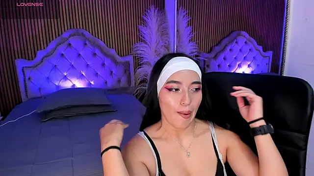 Snapshot of Starbutterflyy_ chatting on 03.04.26 Starbutterflyy online show from 03.04.26