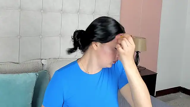 ashley Olsen online show from 09.26.25