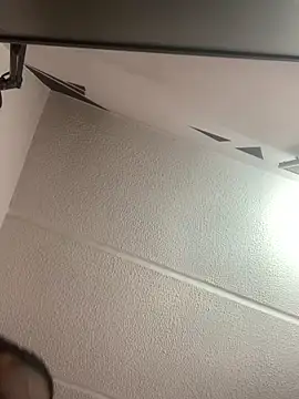 malek xarx  online show from 10.22.25