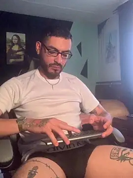 Snapshot of malek_xarx_ chatting on 01.18.26 malek xarx online show from 01.18.26