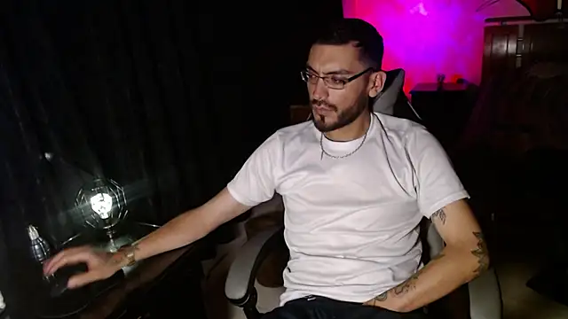 Snapshot of malek_xarx_ chatting on 02.10.26 malek xarx online show from 02.10.26