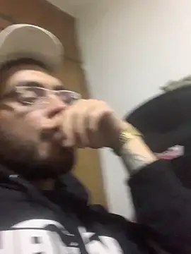 Snapshot of malek_xarx_ chatting on 02.15.26 malek xarx online show from 02.15.26