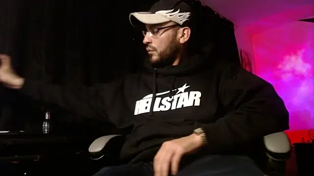 Snapshot of malek_xarx_ chatting on 02.16.26 malek xarx online show from 02.16.26