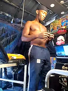 Snapshot of Jhoan_Simply chatting on 12.02.25 Jhoan Simply online show from 12.02.25