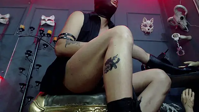 Snapshot of zain_kreigger chatting on 11.20.25 zain kreigger online show from 11.20.25