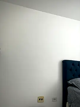 Snapshot of Miss-Brazil chatting on 12.14.25 Miss-Brazil online show from 12.14.25