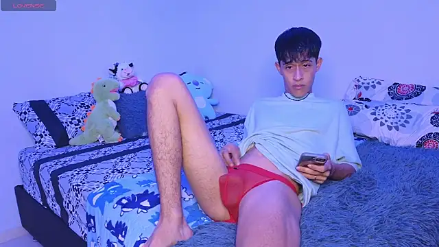 Snapshot of Danny_cute_05 chatting on 09.10.25 Danny cute 05 online show from 09.10.25