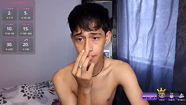 Snapshot of Danny_cute_05 chatting on 10.06.25 Danny cute 05 online show from 10.06.25