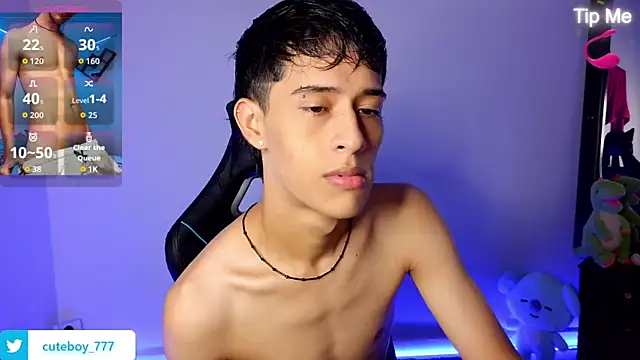 Snapshot of Danny_cute_05 chatting on 10.23.25 Danny cute 05 online show from 10.23.25