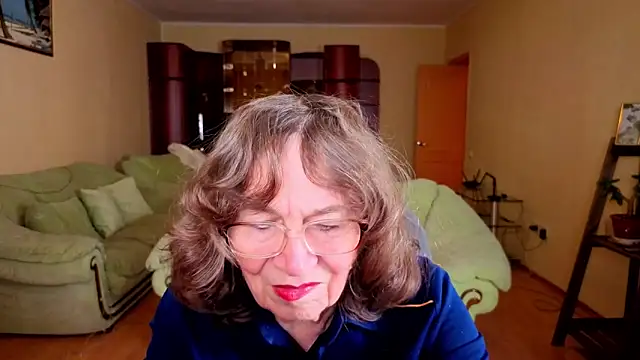 Betty Brick online show from 12.03.25