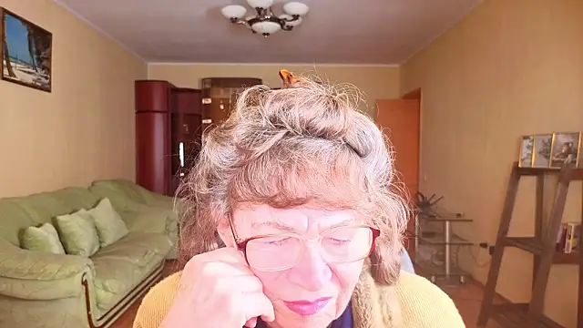 Snapshot of Betty_Brick chatting on 01.14.26 Betty Brick online show from 01.14.26