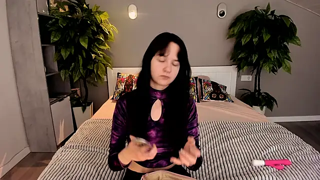 BerryDiva online show from 09.17.25