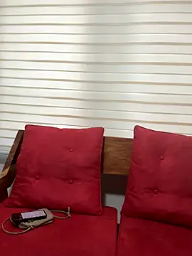 Snapshot of karysweetbeaury chatting on 09.18.25 karysweetbeaury online show from 09.18.25
