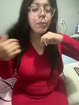 Snapshot of karysweetbeaury chatting on 01.10.26 karysweetbeaury online show from 01.10.26